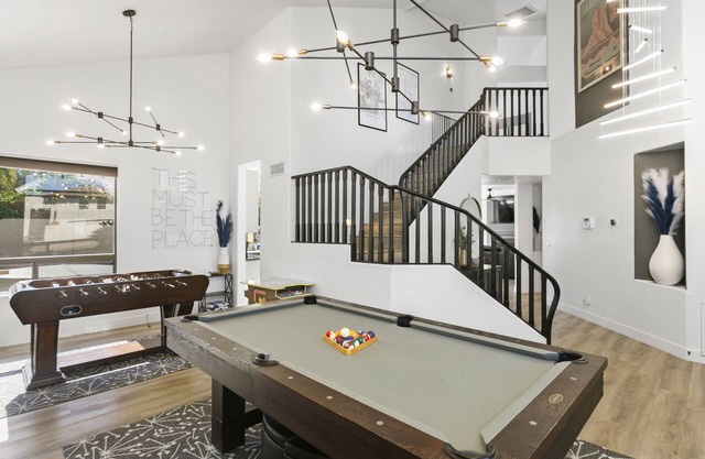 Family/Game Room: Kierland Stylish 8 beds Retreat, Heated Pool, Hot Tub, Fire-pit