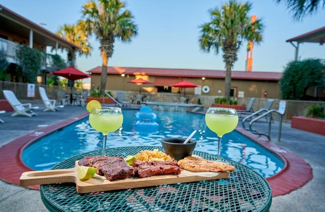 Family Garden Inn & Suites