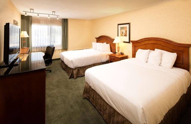 Family Getaway! 2 Pet-friendly Units, Outdoor Pool, Free Parking Onsite