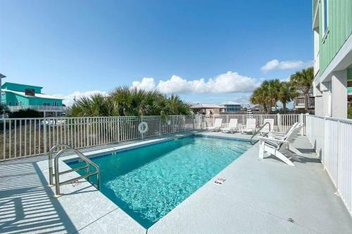 Family Getaway! Blue Bungalow w Pool! 4min Walk to Beach!