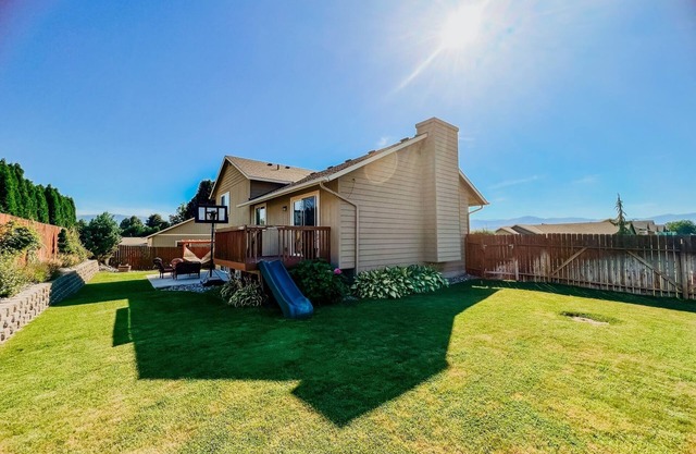 Family & Group friendly home w/large hammock & game room near Leavenworth!