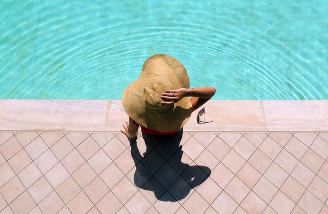 Family holiday self catering accomodation with garden, scenic pool. Free WiFi