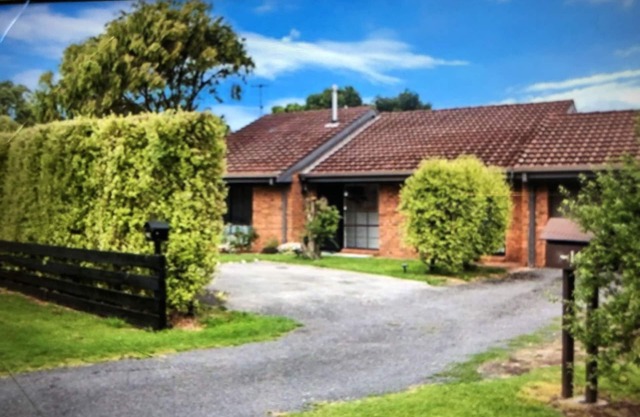 Family holiday unit on the entrance of Port Fairy