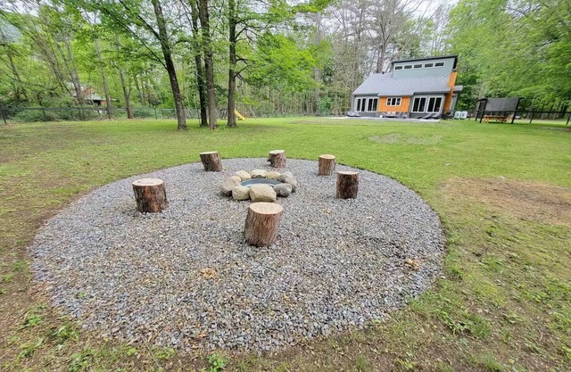 Family Home Nr Lake George+Ski Mtn w/Indoor HotTub