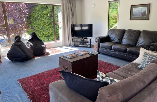 Family Home on Inverness - in the heart of Arrowtown!