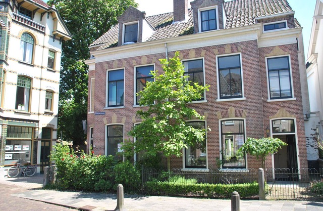 Family home with garden in the center of Alkmaar, 25 min. from the beach