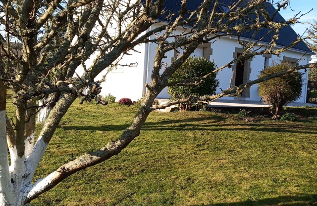 Family home with large garden 5 minutes from the ocean.
