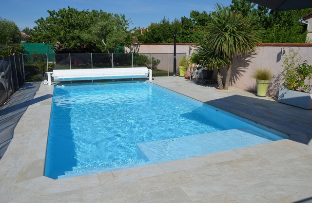 Family home with pool 10min from Toulouse