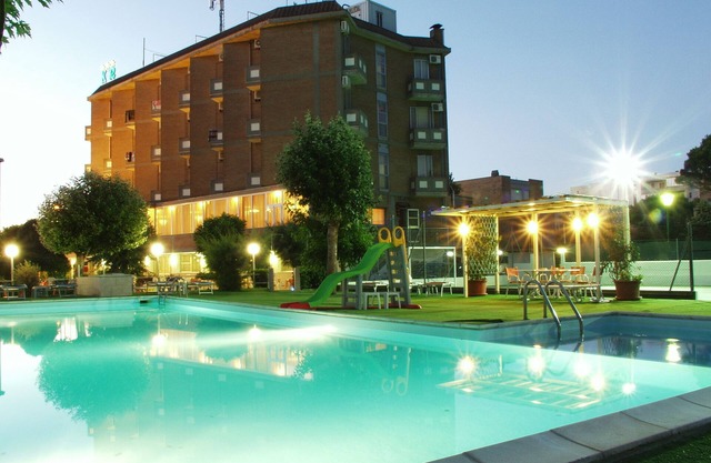Family Hotel Marina Beach