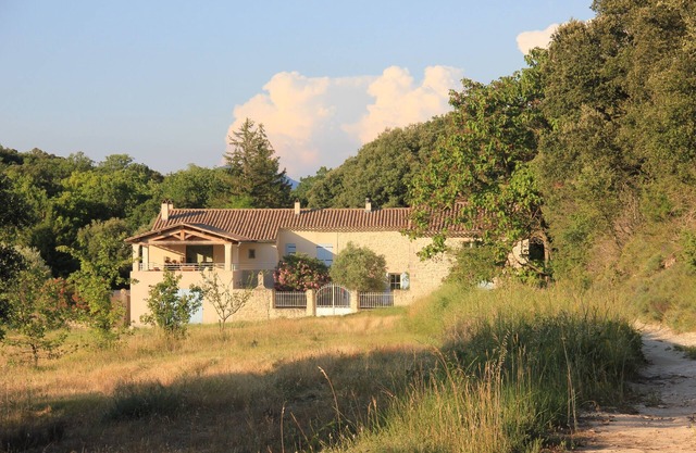 Family house Montségur-sur-Lauzon 12 people (8 adults)