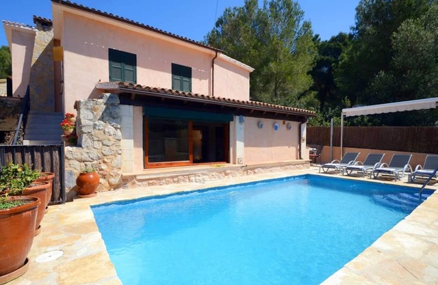Family house with heated pool 2 'from the beach.