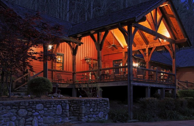 Family Mountain Lodge on 70 acres near Waynesville and Asheville