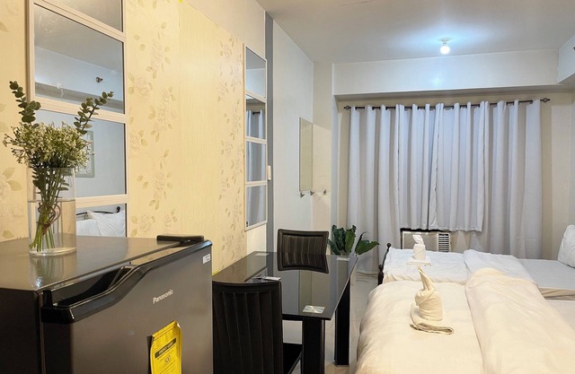 FAMILY or Barkada 2 Bedroom 6-10 pax at Sea Residences Mall of Asia