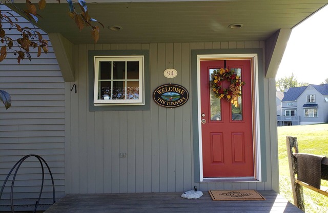 Family oriented community in country setting.10 minute walk to town center.
