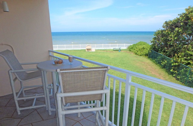 Family & Pet Friendly Condo on the Beach w/Large Heated Pool 🏖️