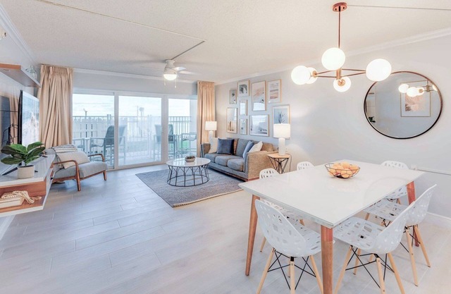 Family & Pet-Friendly Oceanfront Retreat – Steps to the beach & Pool 🏝️🐾