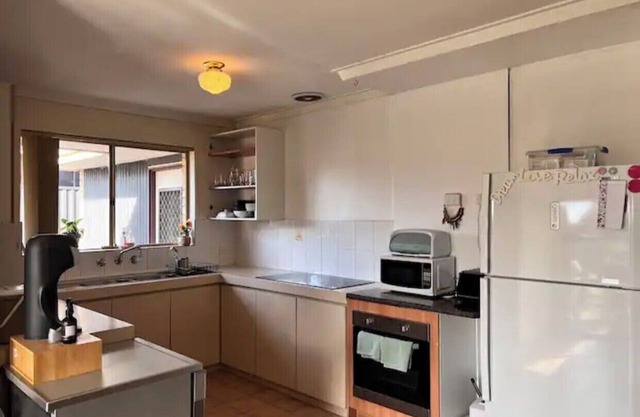 Family & Pet Getaway Lakeside House with Enclosed Yard
