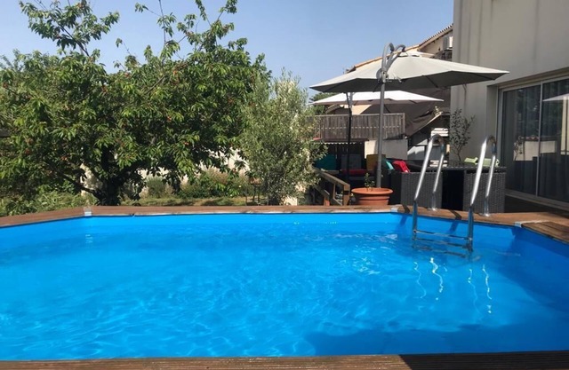 Family pool villa near sea and garrigues