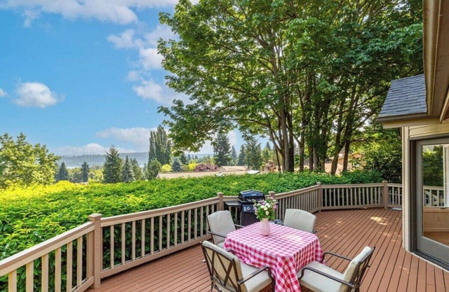 Family Redmond Home with AC 3 mins to MSFT