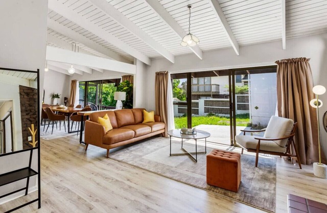 Family Retreat with Parking, Wi-Fi and Garden