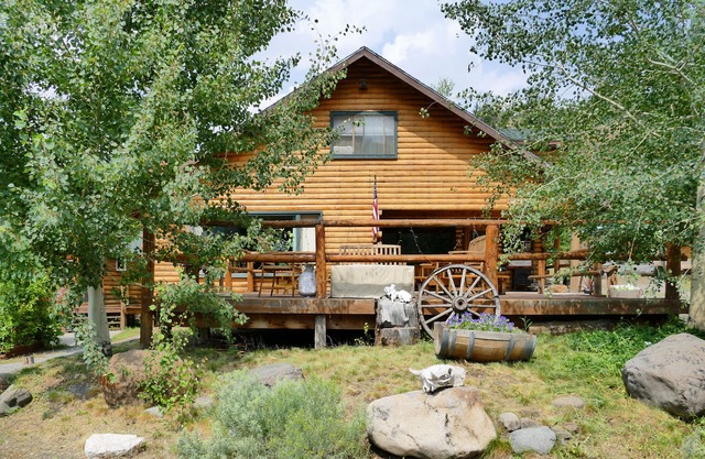 Family reunion/retreats just outside Yellowstone National Park. Gorgeous views