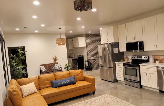 Family reunions, Manti Temple wedding, Sports teams, flex stays, sleeps 28