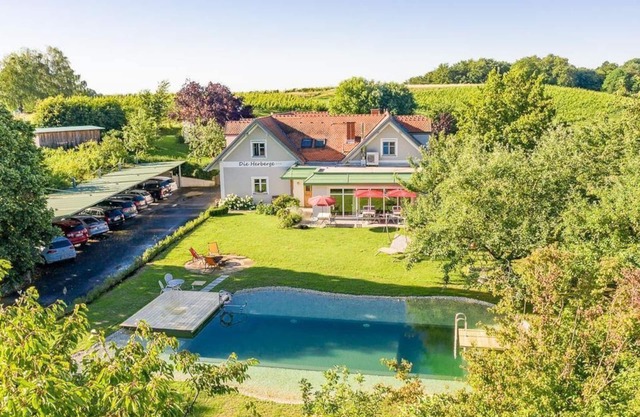 Family room, bathroom, WC, garden side - Die Herberge