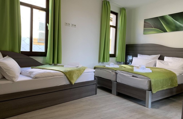 Family room-Classic-Private Bathroom-Apartment