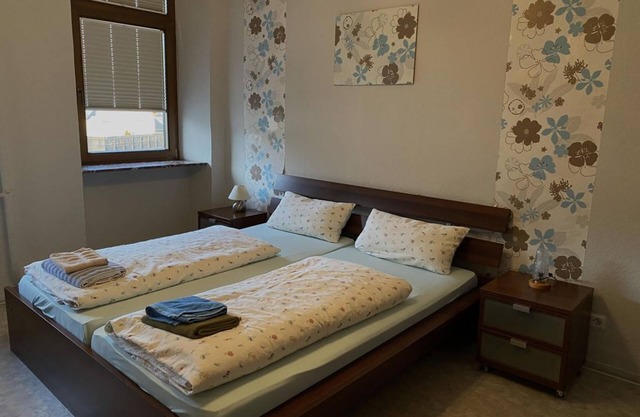 Family room, shower, toilet, 2 bedrooms - Gasthaus "Zur Post"