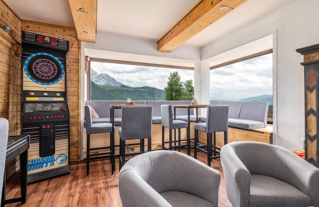 Family room with shower, WC - Panoramahotel Stocker