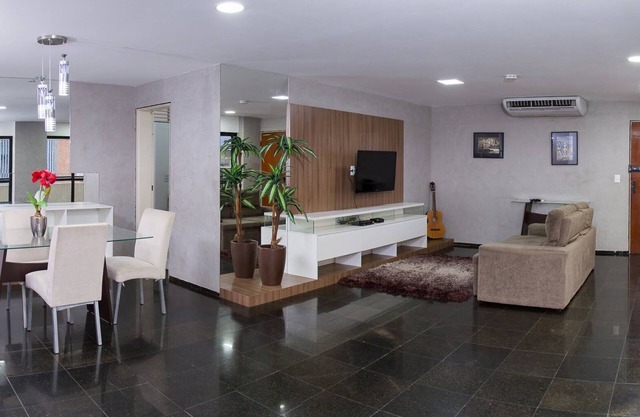 Family Size 4 SUITES (near Beira Mar) ★