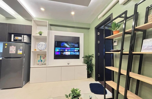 Family-sized condo, 2 min from the heart of Davao City. Perfect for your stay!