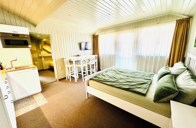 Family studio Urpflanzen in the organic garden B&B Kastanienhof just outside Erfurt