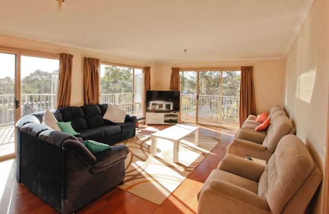 Family Tides - 7 Koerber St. Large family home.