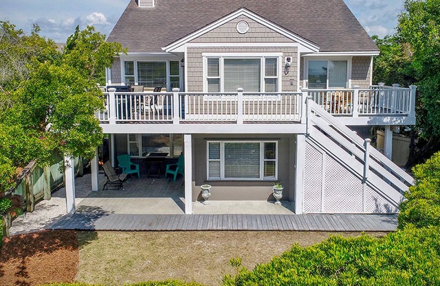 Family Tides by Sea Scape Properties
