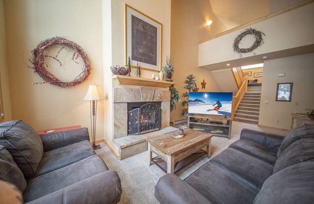 Family Townhome with a private hot tub and garage