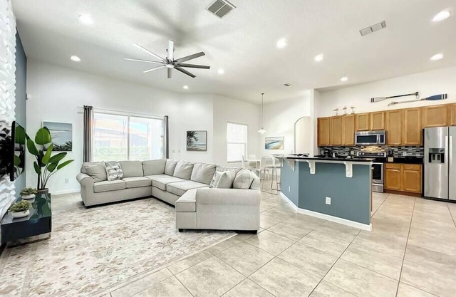 Family Vacation @ Resort with Private Pool, 6Bdrm