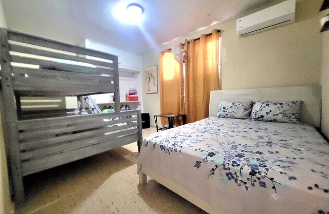 Family villa 1 w/WIFI & parking, 5 min away to the beach