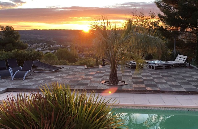 Family villa between sea and scrubland 15 min Mtp