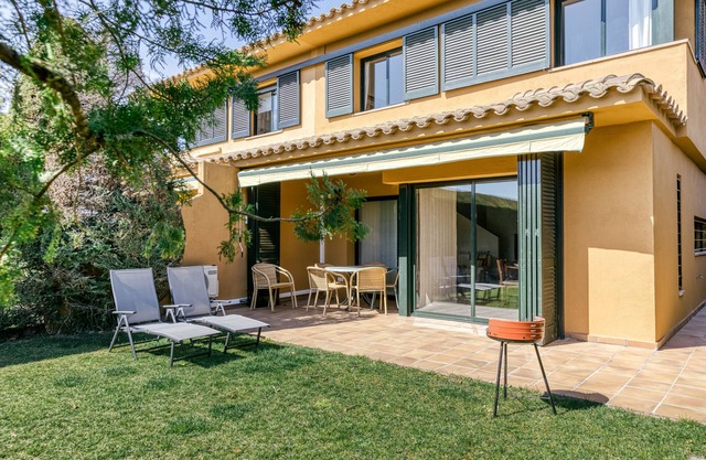 Family villa in Torremirona Resort