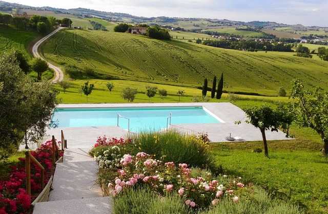 Family villa, pool and country side views, Italy