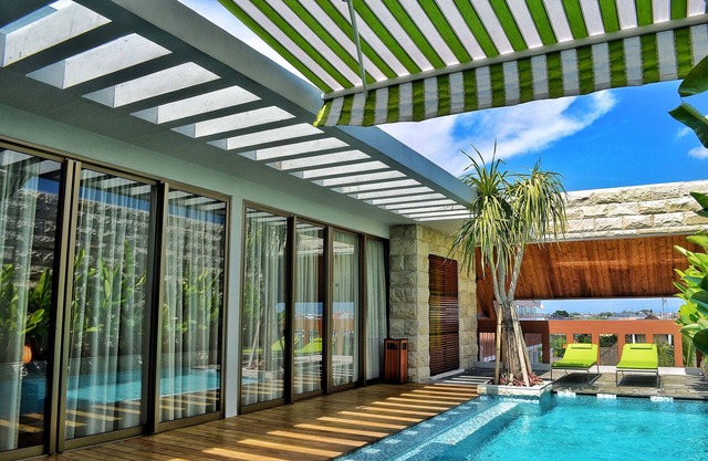 Family Villa with City & Pool View (TSky Villa 1)