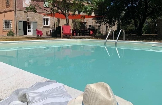 Fano - Large apartment in a country house 5 minutes from the city center