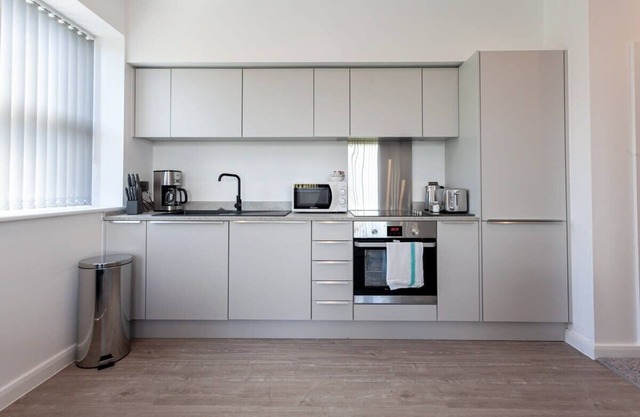 Fantastic 1 Bedroom Apartment in Bolton