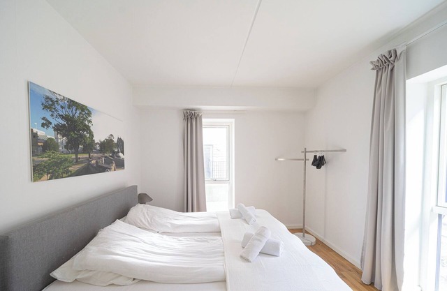 Fantastic 2-bed w/courtyard garden in Ørestaden - 145