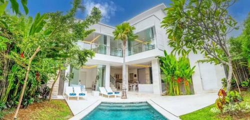 Fantastic 3 Bed Villa, Walk To Beach, Sunny Pool