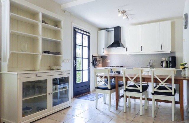 Fantastic 6-person holiday home in Grijpskerke, centrally located in Walcheren
