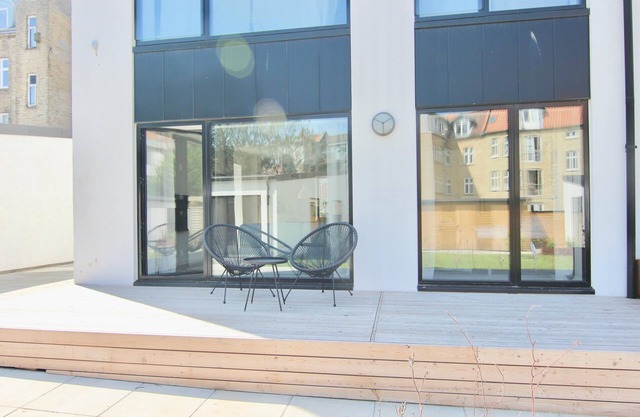 Fantastic apartment w/private terrace - 160