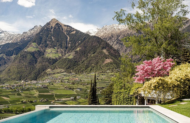 Fantastic Apt. Oasis – Schenna Chalet with Exclusive Amenities