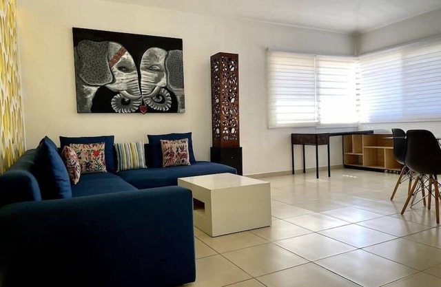 Fantastic Condo in Versalles 3 blocks to the beach